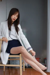 Elegant Fashion Photography: Model Meizi in the IESS Charming Hip-Hugging Skirt Collection - image 62