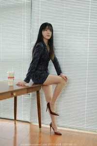Wan Ping's Elegant Professional Fashion in IESS SXJ No.1807 Collection - image 5
