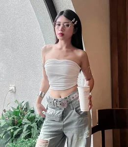 Ethereal Maternity: Vietnamese Web-Drama Star Stuns with Fairy-Like Baby Bump Photos - image 8