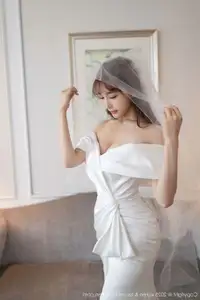 Lu Xuan Xuan (No.10535) Shines: XiuRen's Pristine Bridal Beauty - image 5