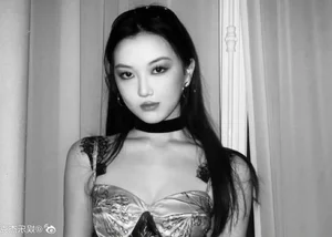 The Stunning Transformation of Li Yan: Faye Wong’s Daughter Celebrates Her 18th Birthday - image 2