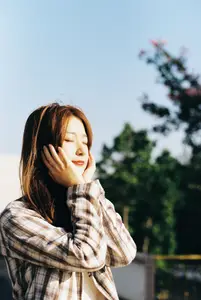 Discover Xiao Ming's Captivating Charm in YiTuYu Vol.8794: Natural Beauty Amidst Lush Greenery. - image 5