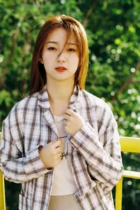 Discover Xiao Ming's Captivating Charm in YiTuYu Vol.8794: Natural Beauty Amidst Lush Greenery. - image 4