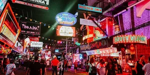Exploring Thailand's Vibrant Walking Streets: From World-Famous Nightlife to Exquisite Street Food Delights - image 5
