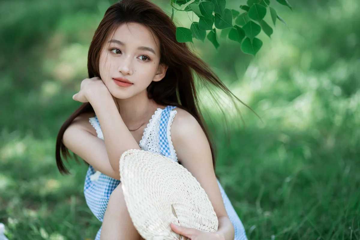 Exploring Elegance in YiTuYu Art Language Vol.7110 with Yu Er
