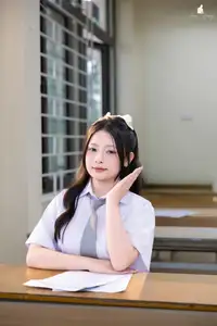 VGU No.164: VGU Student Showcases Pure Beauty in Traditional White Ao Dai - image 1