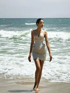 Hoang Thuy Flaunts Radiant Tanned Skin and Seductive Figure - image 1