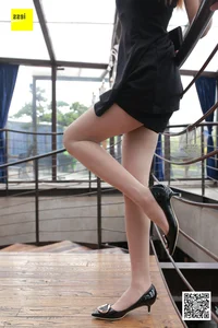 Elegant Jingjing in Mini Skirt and Nude Stockings - IESS Sixiangjia 164 Photography Collection - image 75