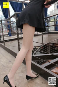 Elegant Jingjing in Mini Skirt and Nude Stockings - IESS Sixiangjia 164 Photography Collection - image 35