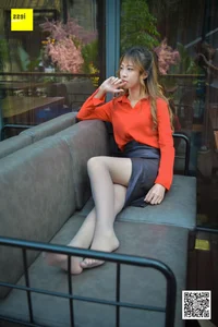 IESS SiXiangJia 113: Zi Zi Featuring Peep-Toe Patent Leather Heels - image 4