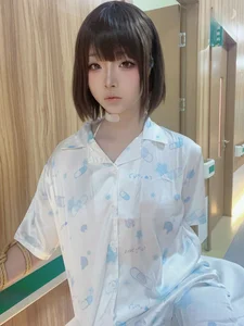 Coser Yuuhui Sick Little Sister Photo & Video Gallery - 38P 2V - image 0