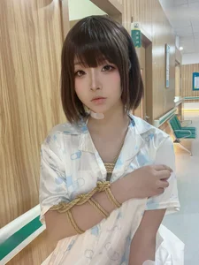 Coser Yuuhui Sick Little Sister Photo & Video Gallery - 38P 2V - image 7