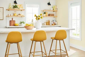 Sophisticated Yellow Interior Decor: Brightening Your Home Without Overwhelming the Senses - image 2