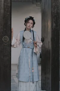 Captivating Visuals: YiTuYu Art Language Vol.4983 Showcasing the Grace of Zhao Min - image 11