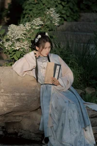Captivating Visuals: YiTuYu Art Language Vol.4983 Showcasing the Grace of Zhao Min - image 10