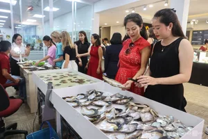 A Unique Journey: Exploring the Art of Pearl Harvesting in Ho Chi Minh City's Hidden Districts - image 4
