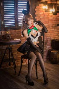 Elegant Monica-Inspired Vintage Glamour Photoshoot featuring Feng Jiang Jiang V in a Stunning Black Dress – High-Quality 32P Aesthetic Portrait Gallery - image 20