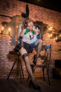 Elegant Monica-Inspired Vintage Glamour Photoshoot featuring Feng Jiang Jiang V in a Stunning Black Dress – High-Quality 32P Aesthetic Portrait Gallery - image 22