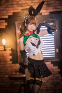 Elegant Monica-Inspired Vintage Glamour Photoshoot featuring Feng Jiang Jiang V in a Stunning Black Dress – High-Quality 32P Aesthetic Portrait Gallery - image 9