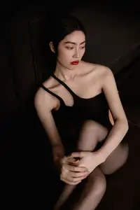 Captivating SUNNY in YiTuYu Vol.8657: An Alluring Art Language Collection - image 7