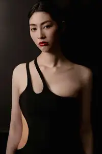 Captivating SUNNY in YiTuYu Vol.8657: An Alluring Art Language Collection - image 1