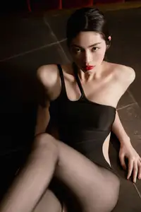 Captivating SUNNY in YiTuYu Vol.8657: An Alluring Art Language Collection - image 12