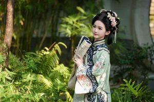 YiTuYu Art Language Vol.6523: Sweet Moments with Yi Da Kuai Dan Gao - image 3