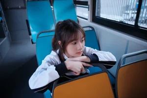 YITUYU Art Language 2024 Collection: Aesthetic Portrait Photography Featuring Elegant Schoolgirl Style - image 9
