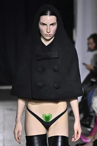 Paris Fashion Week Fall-Winter 2026: Bold Runway Trends, Iconic Celebrity Style, and Avant-Garde Beauty Highlights from the World’s Fashion Capital - image 11