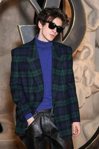 Paris Fashion Week Fall-Winter 2026: Bold Runway Trends, Iconic Celebrity Style, and Avant-Garde Beauty Highlights from the World’s Fashion Capital - image 12