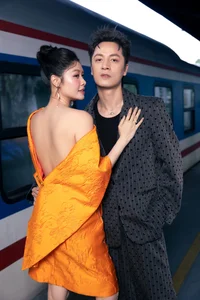 Red Carpet Glamour: Le Quyen and Ly Nha Ky Dazzle at High-Fashion Event - image 2