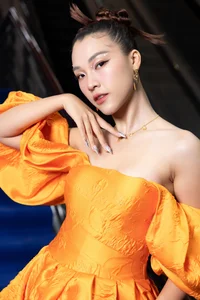 Red Carpet Glamour: Le Quyen and Ly Nha Ky Dazzle at High-Fashion Event - image 3