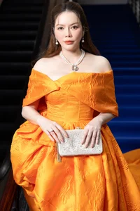 Red Carpet Glamour: Le Quyen and Ly Nha Ky Dazzle at High-Fashion Event - image 9