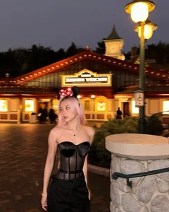Vietnamese Streamer Surpasses 1 Million Fans with Captivating Style and Content - image 5