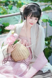The Timeless Elegance of Yu Kimi in YiTuYu Art Language Vol.7561: A Visual Journey of Sophistication - image 7