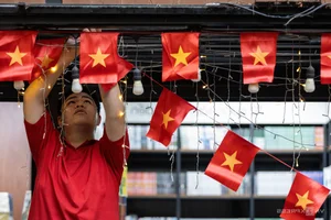 Ho Chi Minh City Celebrates with Vibrant Decorations for the April 30 Anniversary - image 6