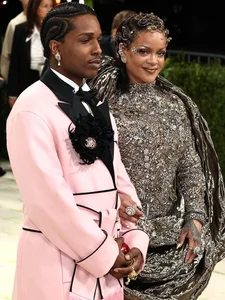 Rihanna Reclaims Her Crown as the Queen of Met Gala 2026 - image 0