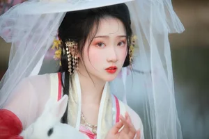 Art Language Vol.4214 Chun Yu: Capturing the Serenity and Grace of Modern Portraiture - image 7