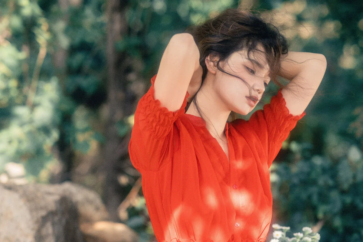 Elegant Red Dress Fashion Series - YiTuYu Art Language Vol.9294 featuring Model Rou Rou Xian Tuan Zi