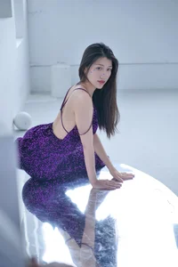Exquisite Art Language Vol.8142: Featuring the Elegant Ye Zi in Stunning Photography - image 33