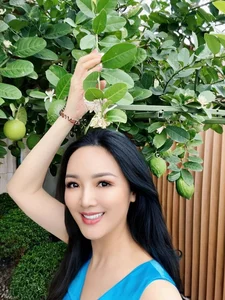 Inside the Lush Garden Oasis of a Famous Beauty Queen’s Private Villa - image 4