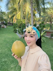 Inside the Lush Garden Oasis of a Famous Beauty Queen’s Private Villa - image 8