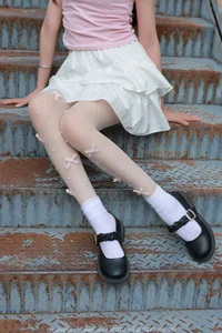IESS SXJ No.1882 Tuan Tuan: Soft Elegance and Sophisticated Portrait Photography Series - image 61