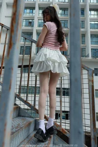 IESS SXJ No.1882 Tuan Tuan: Soft Elegance and Sophisticated Portrait Photography Series - image 10
