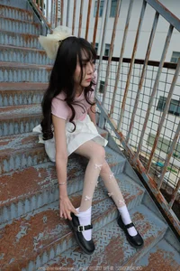 IESS SXJ No.1882 Tuan Tuan: Soft Elegance and Sophisticated Portrait Photography Series - image 21