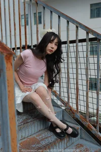 IESS SXJ No.1882 Tuan Tuan: Soft Elegance and Sophisticated Portrait Photography Series - image 7