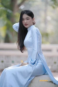 Elegant Turquoise Silk Ao Dai - Traditional Vietnamese Dress for Women (Product Code: a7dd42a8) - image 3