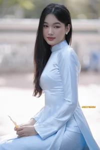 Elegant Turquoise Silk Ao Dai - Traditional Vietnamese Dress for Women (Product Code: a7dd42a8) - image 2
