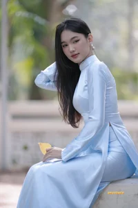 Elegant Turquoise Silk Ao Dai - Traditional Vietnamese Dress for Women (Product Code: a7dd42a8) - image 5