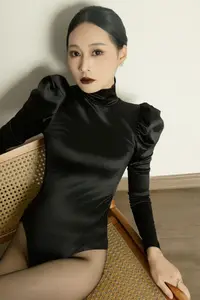 YiTuYu Vol.8821: Cheng Zi - Captivating Art Language Beauty in a Contemplative Moment - image 12